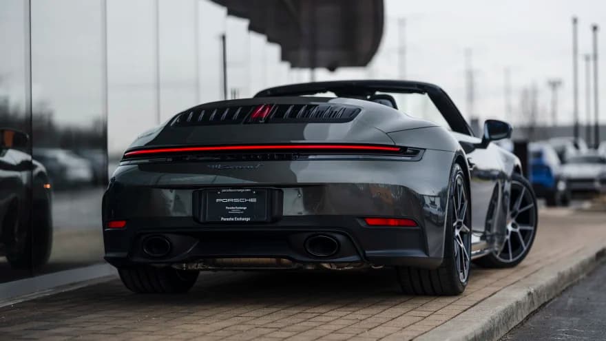 Porsche 911 Carrera T Cabriolet — interior or cabin